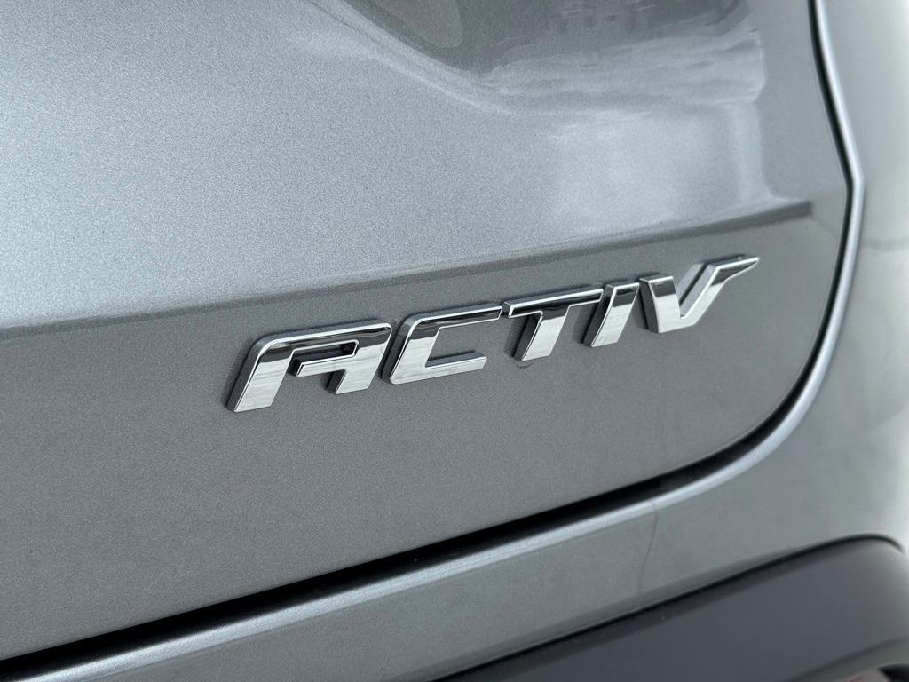 new 2025 Chevrolet Trax car, priced at $27,850