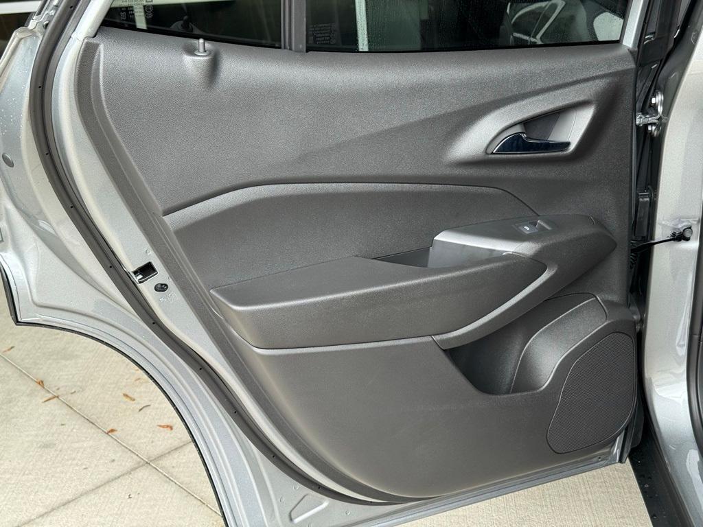 new 2025 Chevrolet Trax car, priced at $27,850
