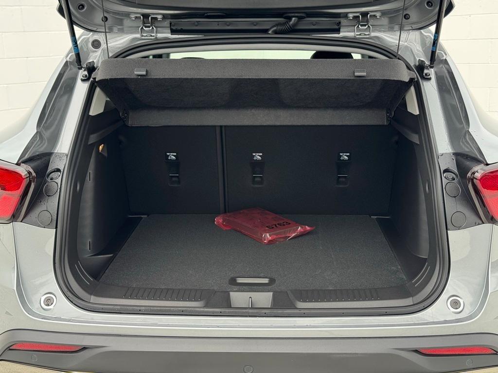 new 2025 Chevrolet Trax car, priced at $27,850