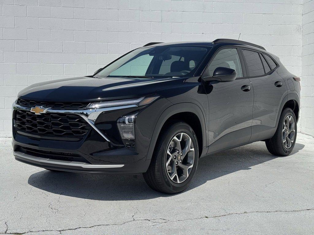 new 2025 Chevrolet Trax car, priced at $25,750