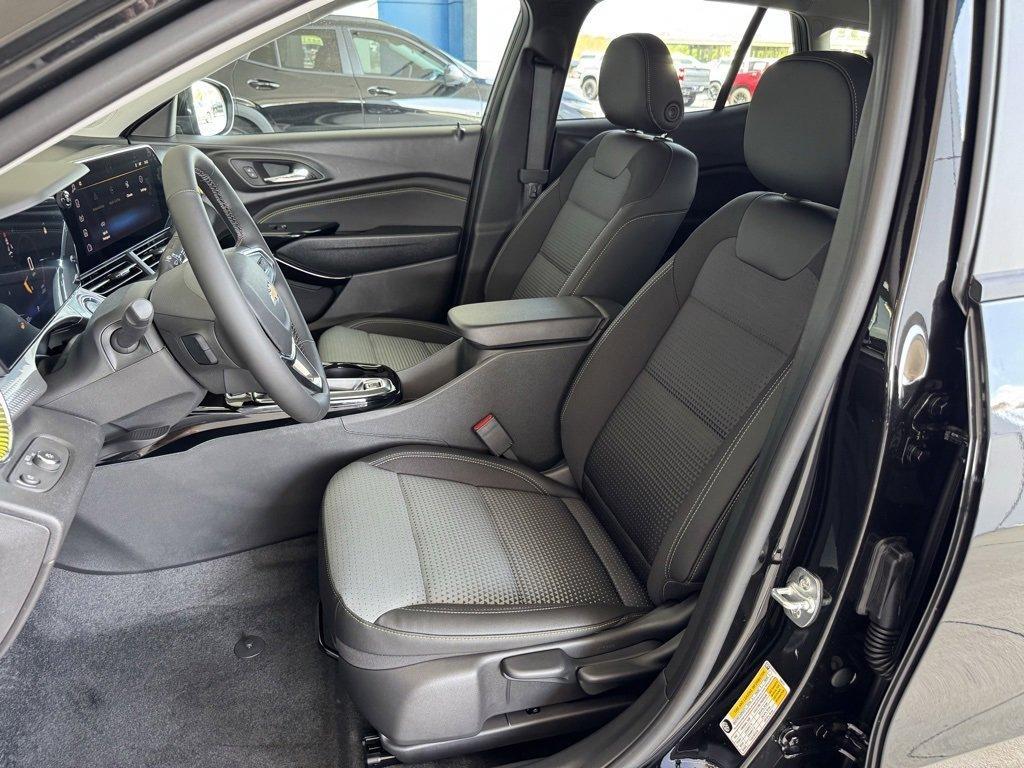 new 2025 Chevrolet Trax car, priced at $25,750