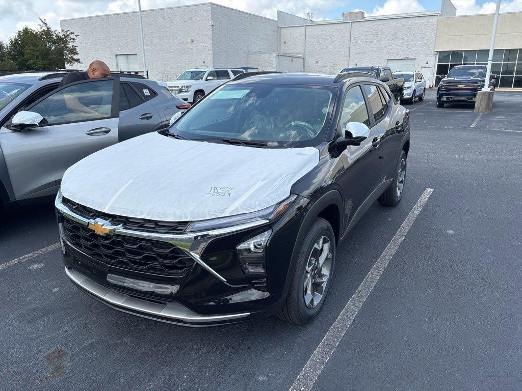 new 2025 Chevrolet Trax car, priced at $25,750