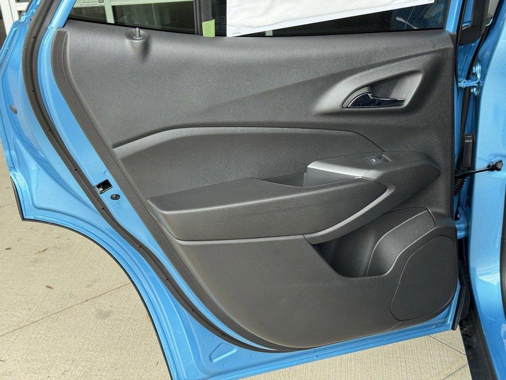 new 2025 Chevrolet Trax car, priced at $25,975