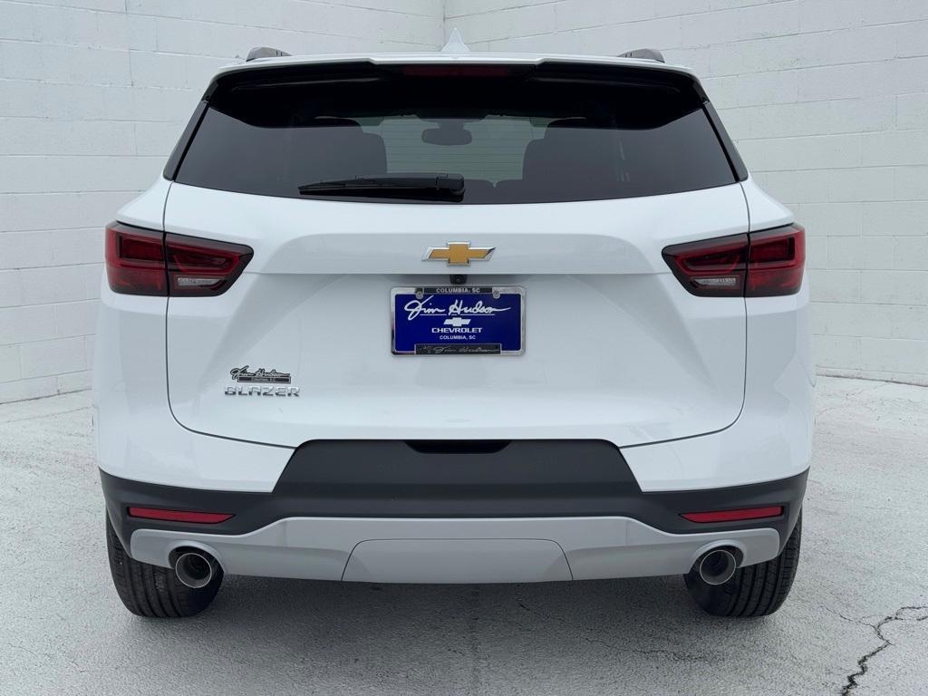 new 2025 Chevrolet Blazer car, priced at $36,020
