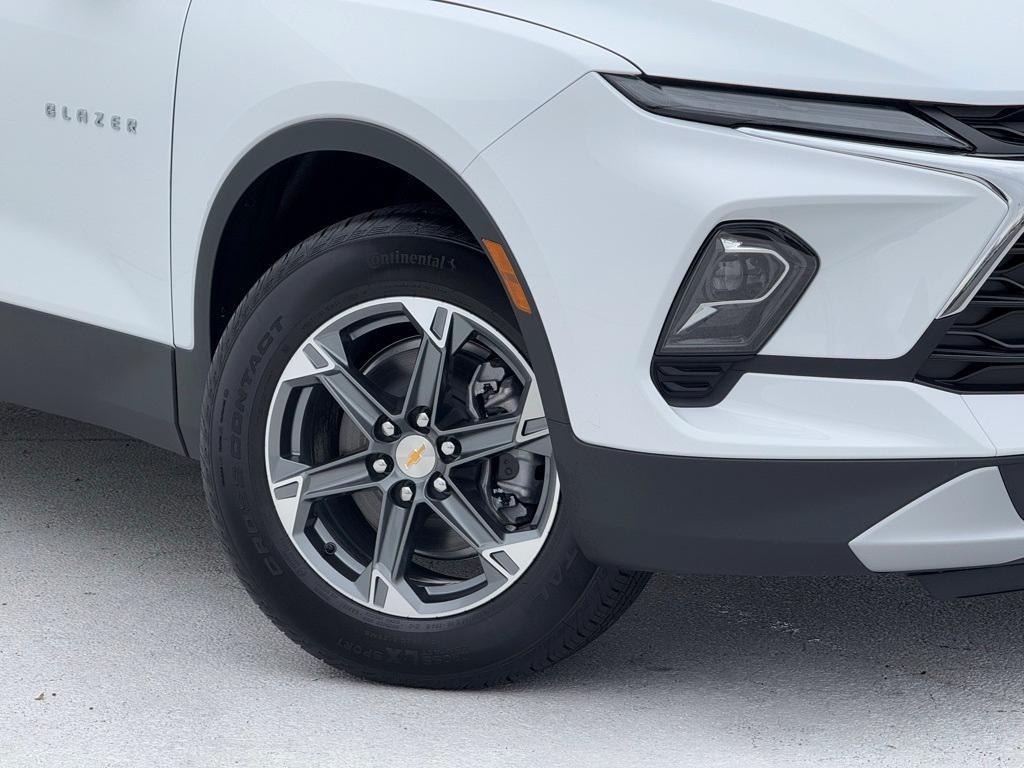 new 2025 Chevrolet Blazer car, priced at $36,020