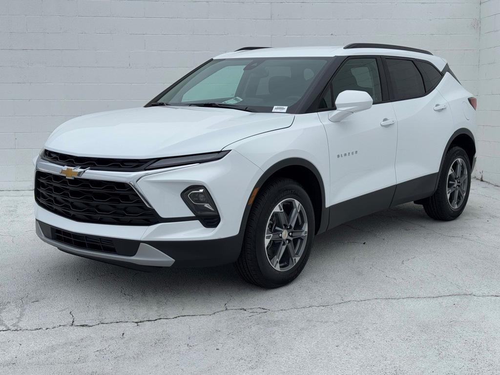 new 2025 Chevrolet Blazer car, priced at $36,020