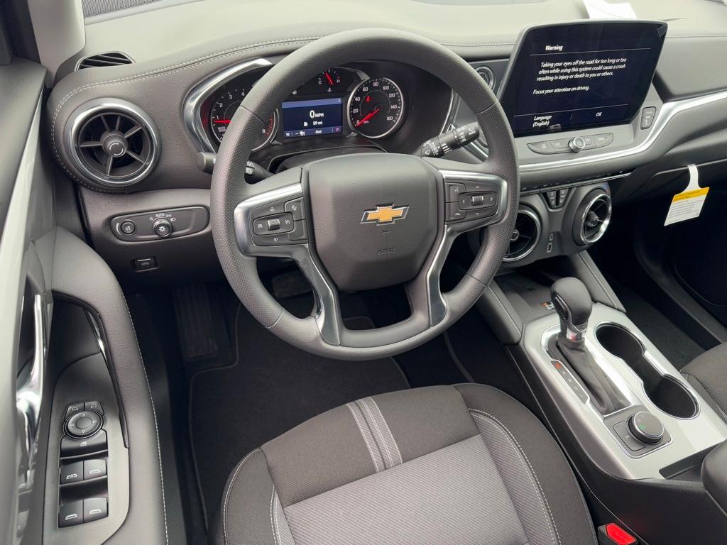 new 2025 Chevrolet Blazer car, priced at $36,020