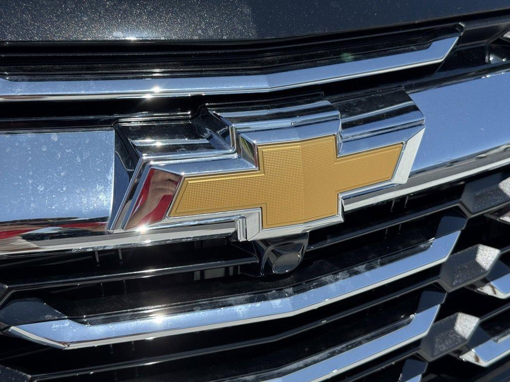 new 2026 Chevrolet Equinox car, priced at $30,245