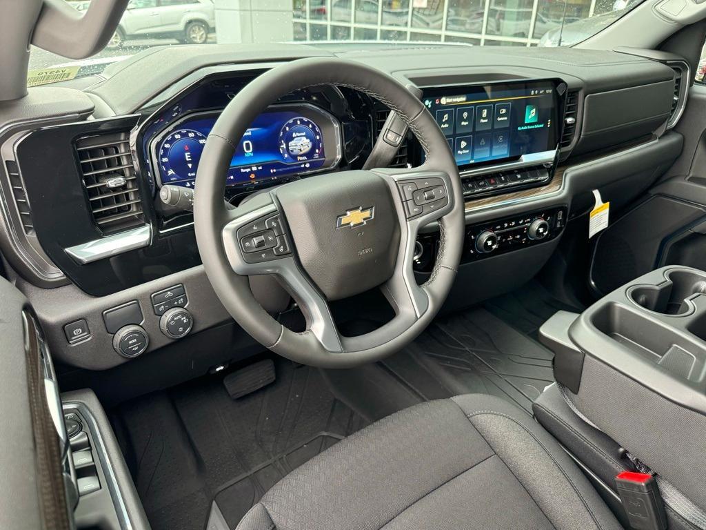 new 2025 Chevrolet Silverado 1500 car, priced at $45,675