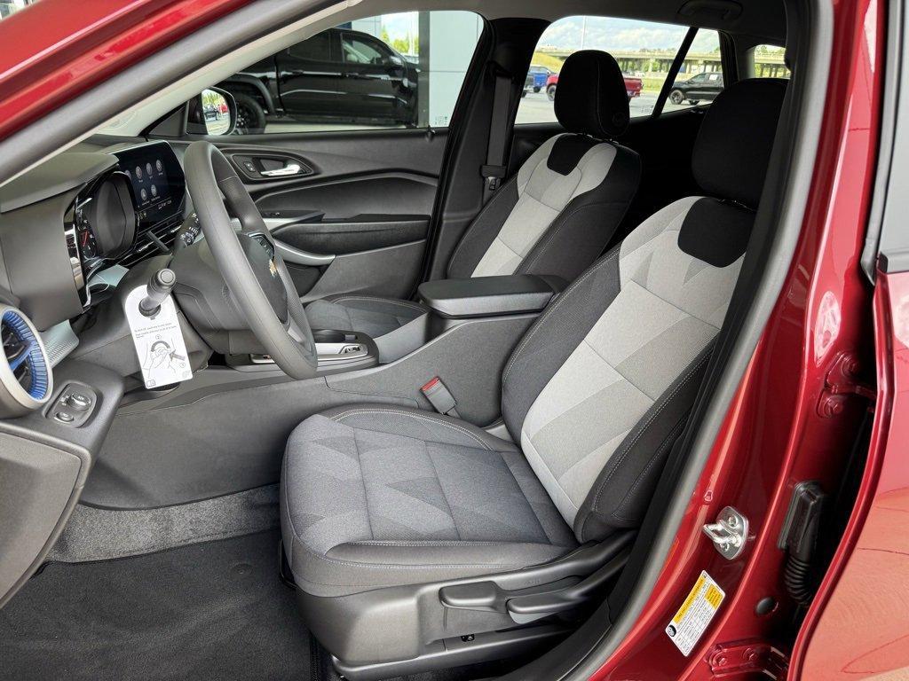 new 2025 Chevrolet Trax car, priced at $23,285
