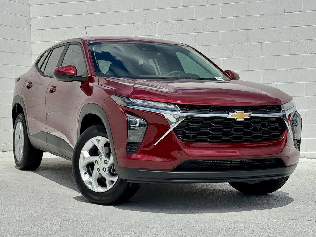 new 2025 Chevrolet Trax car, priced at $23,285