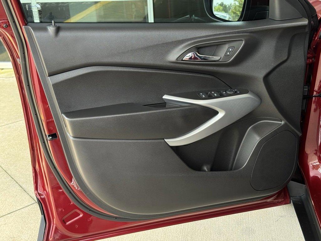 new 2025 Chevrolet Trax car, priced at $23,285