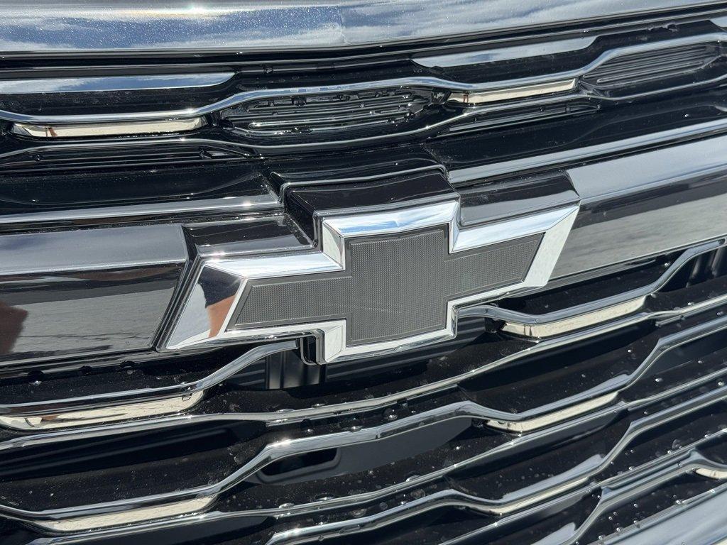 new 2025 Chevrolet Trax car, priced at $27,850