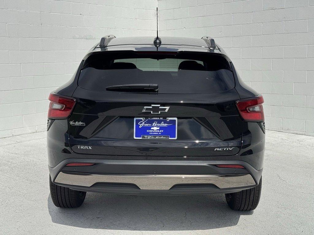 new 2025 Chevrolet Trax car, priced at $27,850