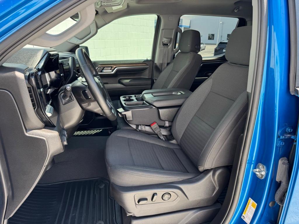 used 2024 Chevrolet Silverado 1500 car, priced at $40,472