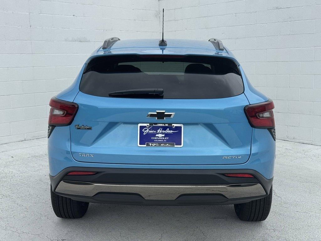 new 2025 Chevrolet Trax car, priced at $26,555