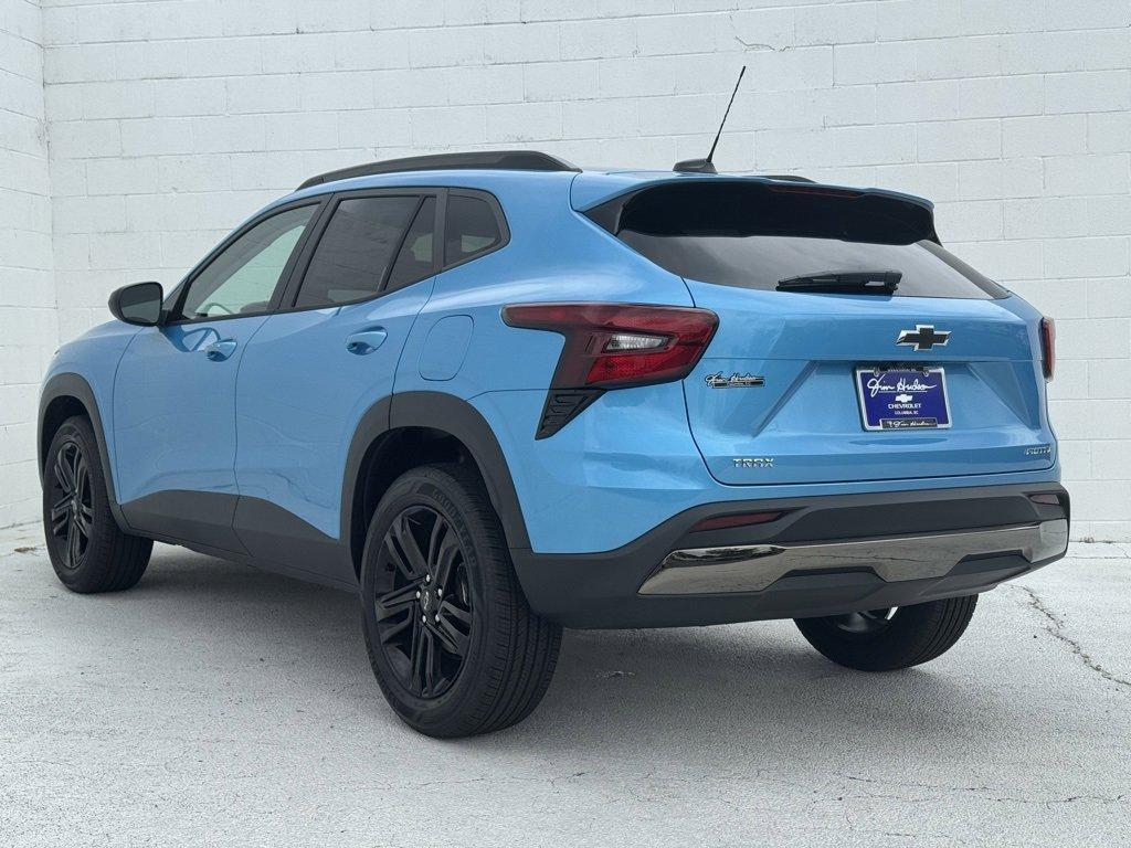 new 2025 Chevrolet Trax car, priced at $26,555