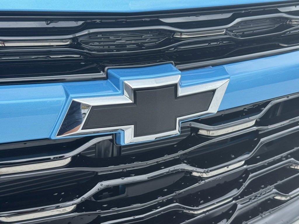 new 2025 Chevrolet Trax car, priced at $26,555