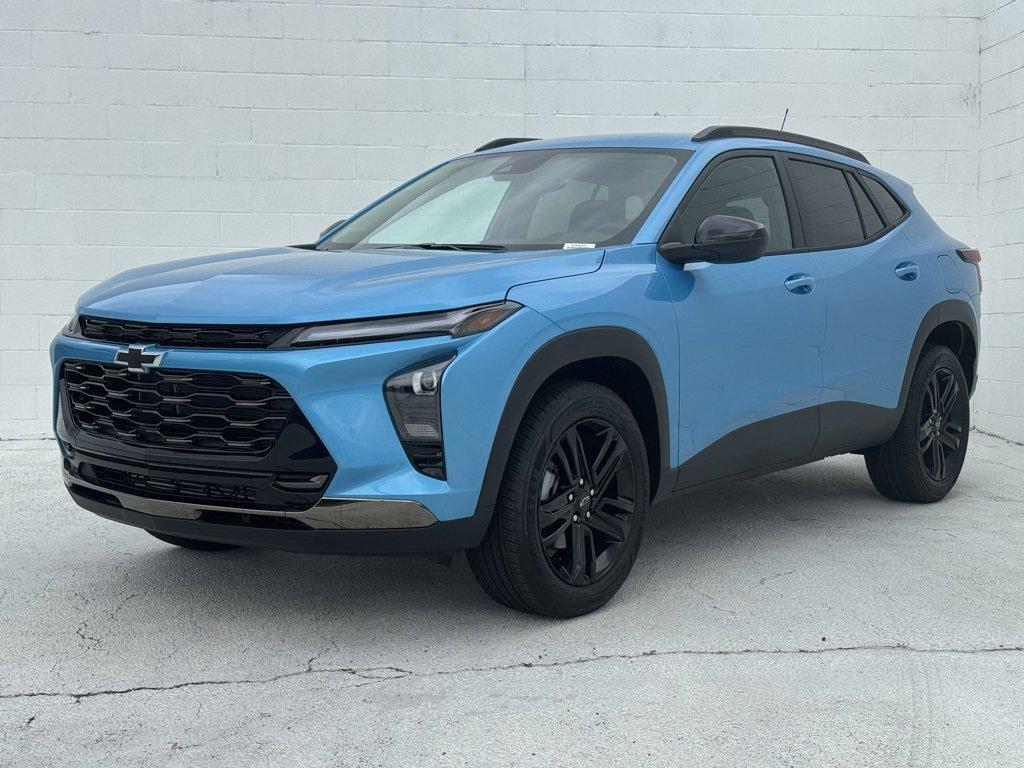 new 2025 Chevrolet Trax car, priced at $26,555