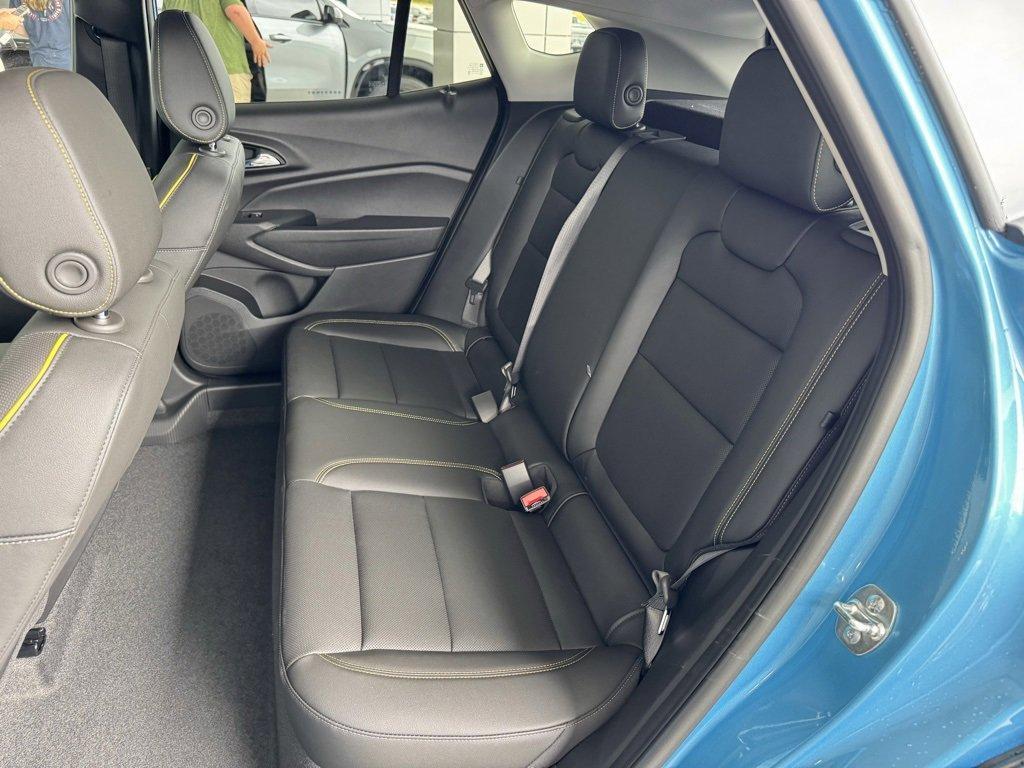 new 2025 Chevrolet Trax car, priced at $26,555