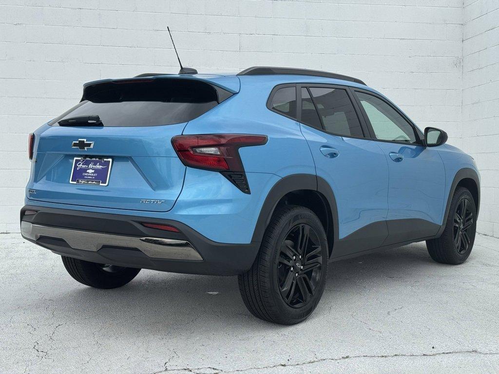 new 2025 Chevrolet Trax car, priced at $26,555