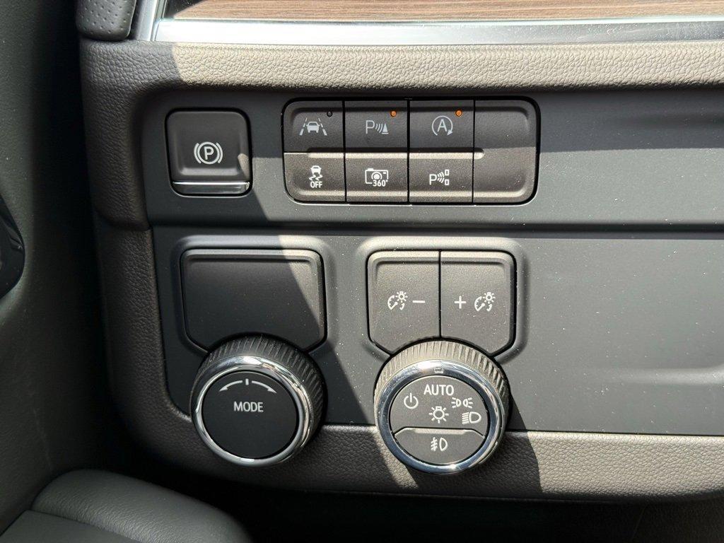 new 2025 Chevrolet Tahoe car, priced at $75,595