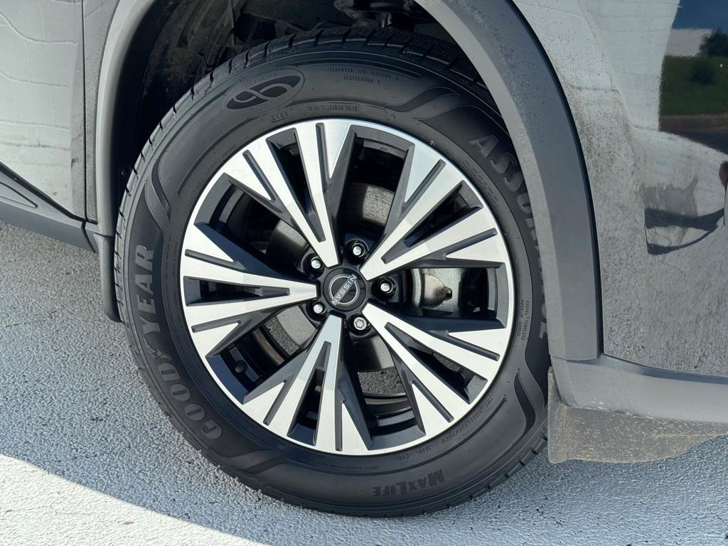 used 2023 Nissan Rogue car, priced at $26,911