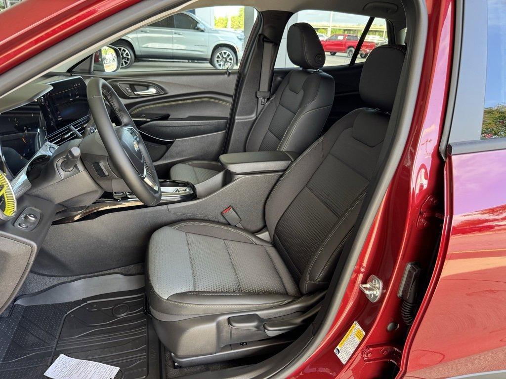 new 2025 Chevrolet Trax car, priced at $25,750