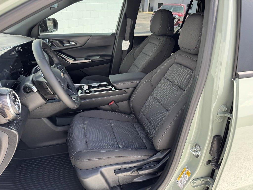 new 2026 Chevrolet Equinox car, priced at $30,245