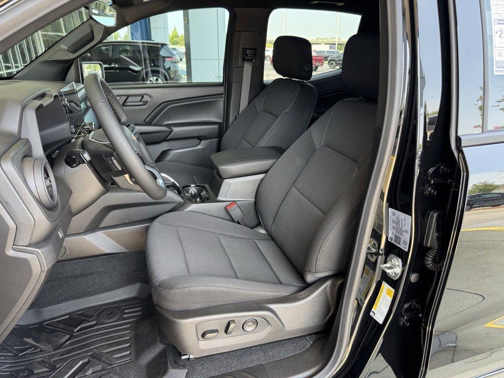new 2025 Chevrolet Colorado car, priced at $36,130