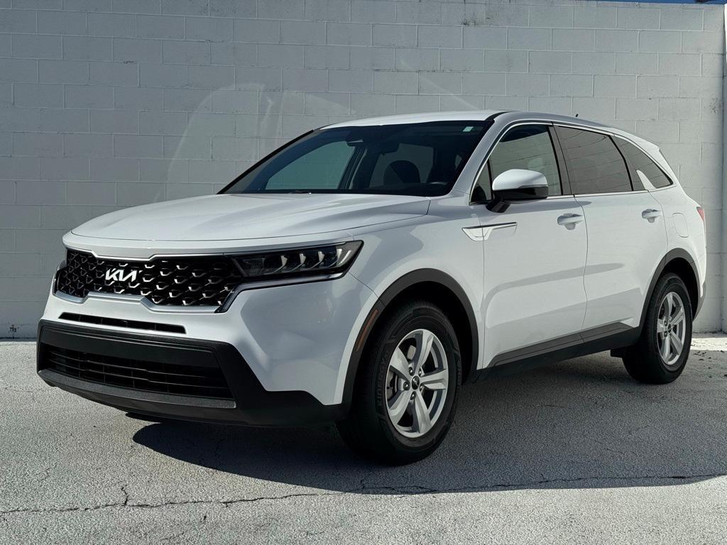used 2023 Kia Sorento car, priced at $24,354