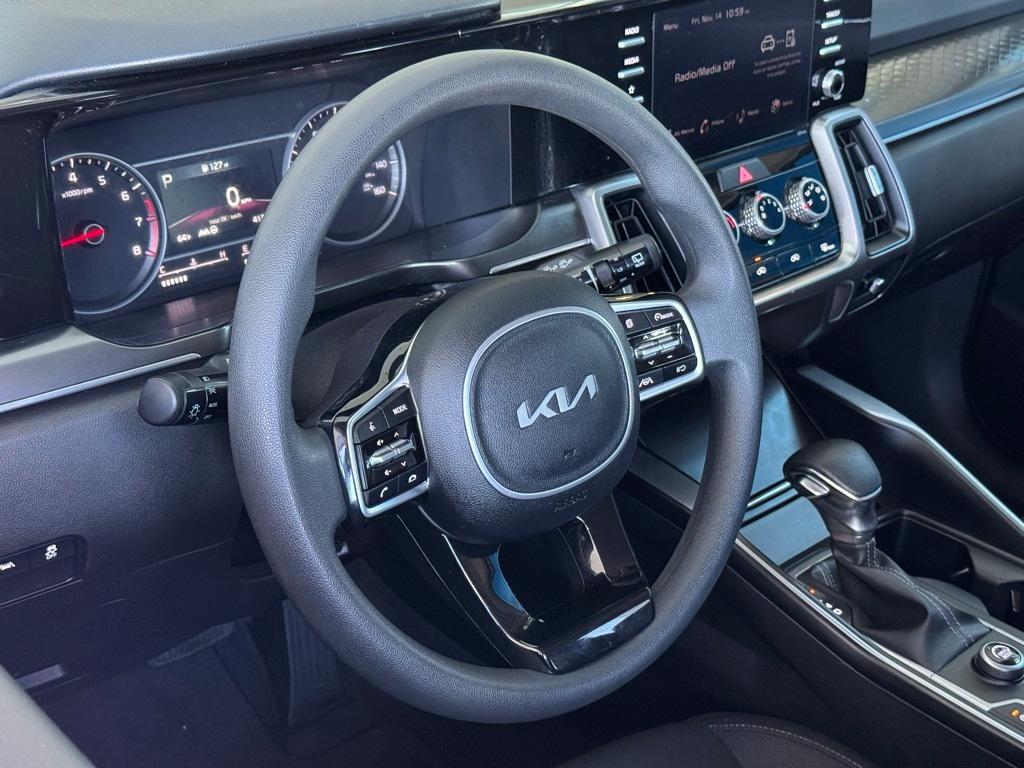 used 2023 Kia Sorento car, priced at $24,354