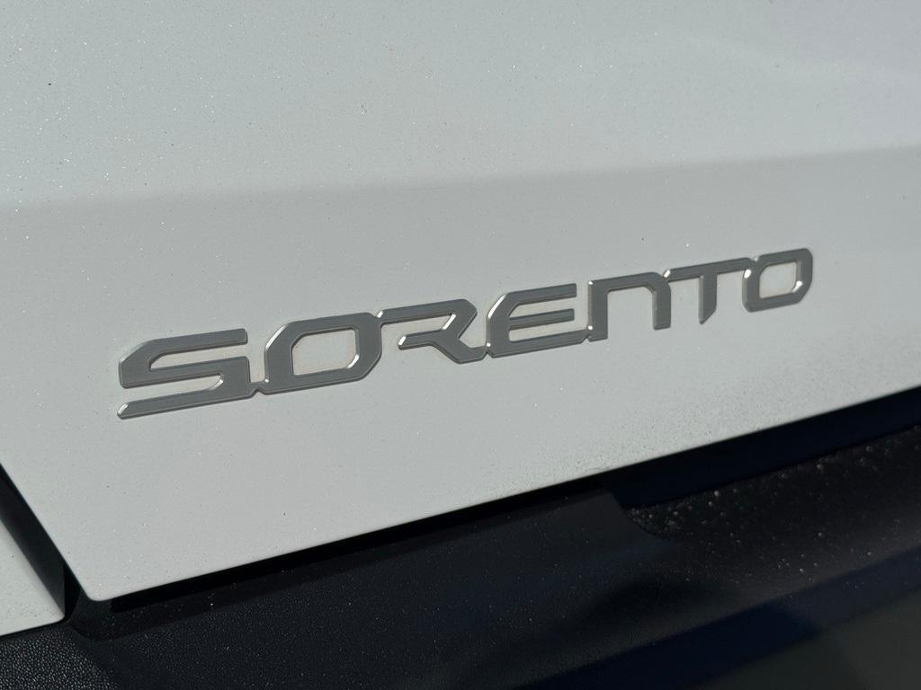 used 2023 Kia Sorento car, priced at $24,354