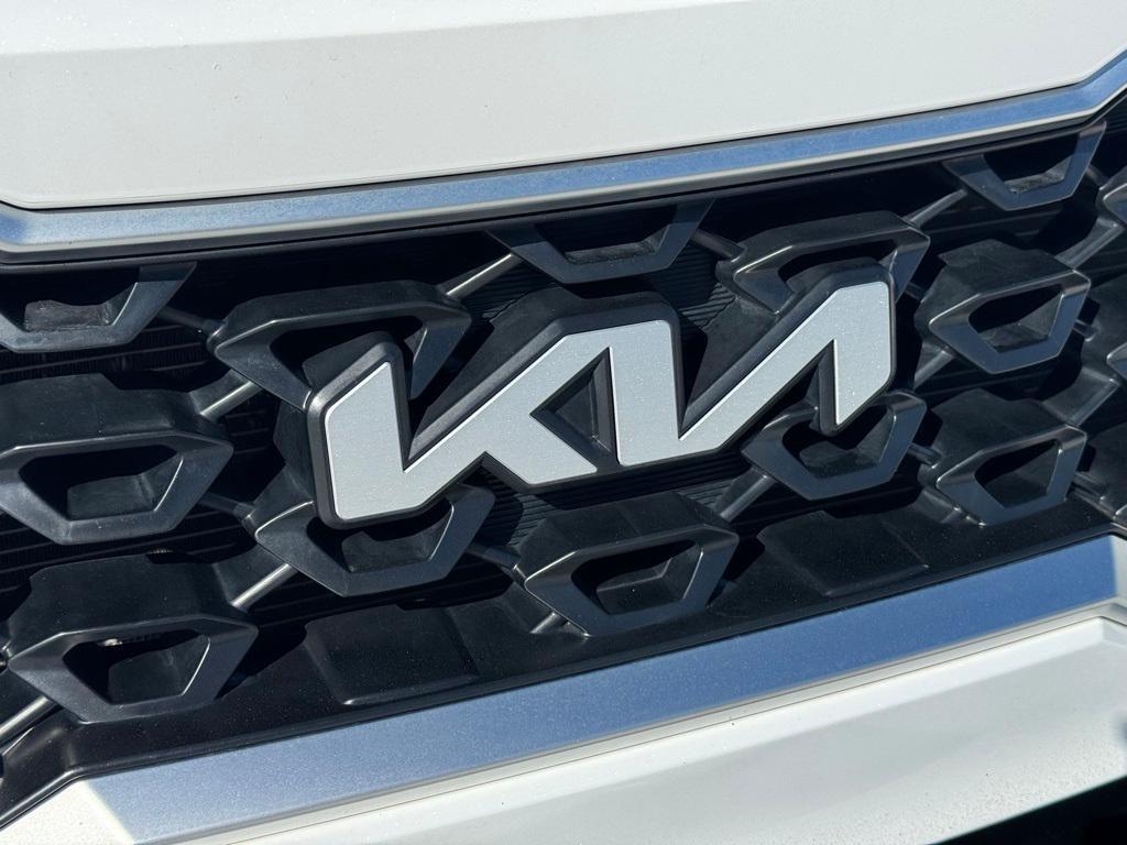 used 2023 Kia Sorento car, priced at $24,354