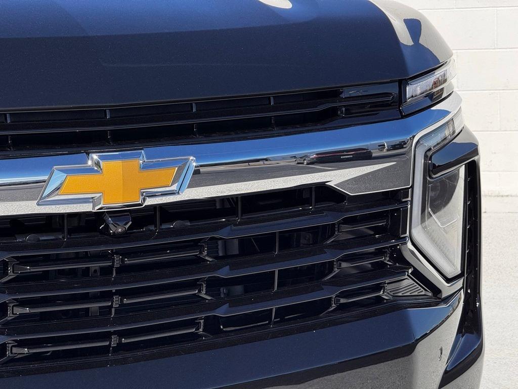 new 2025 Chevrolet Suburban car, priced at $59,495