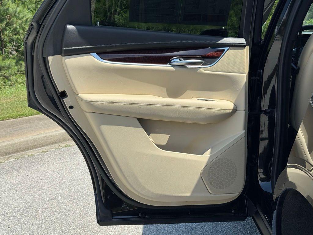 used 2018 Cadillac XT5 car, priced at $17,660
