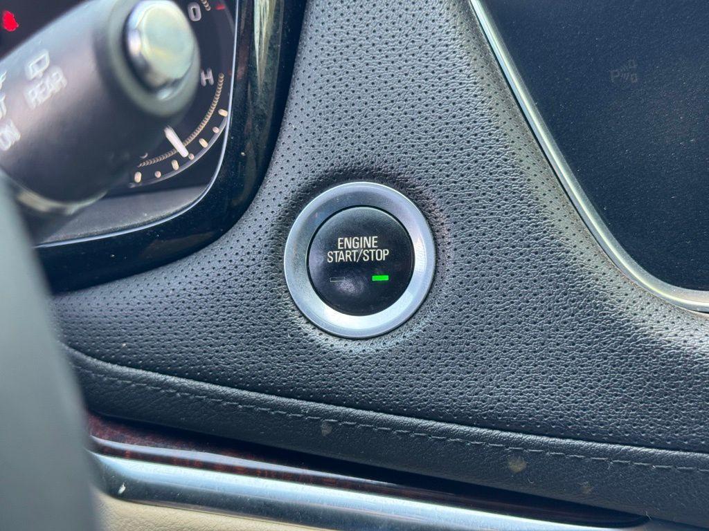 used 2018 Cadillac XT5 car, priced at $17,660