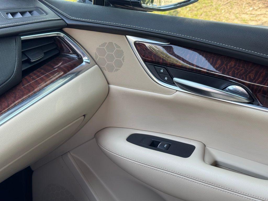 used 2018 Cadillac XT5 car, priced at $17,660