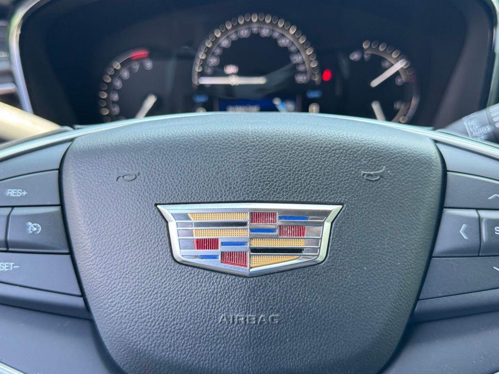 used 2018 Cadillac XT5 car, priced at $17,660