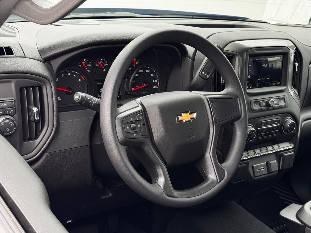 new 2025 Chevrolet Silverado 1500 car, priced at $43,240