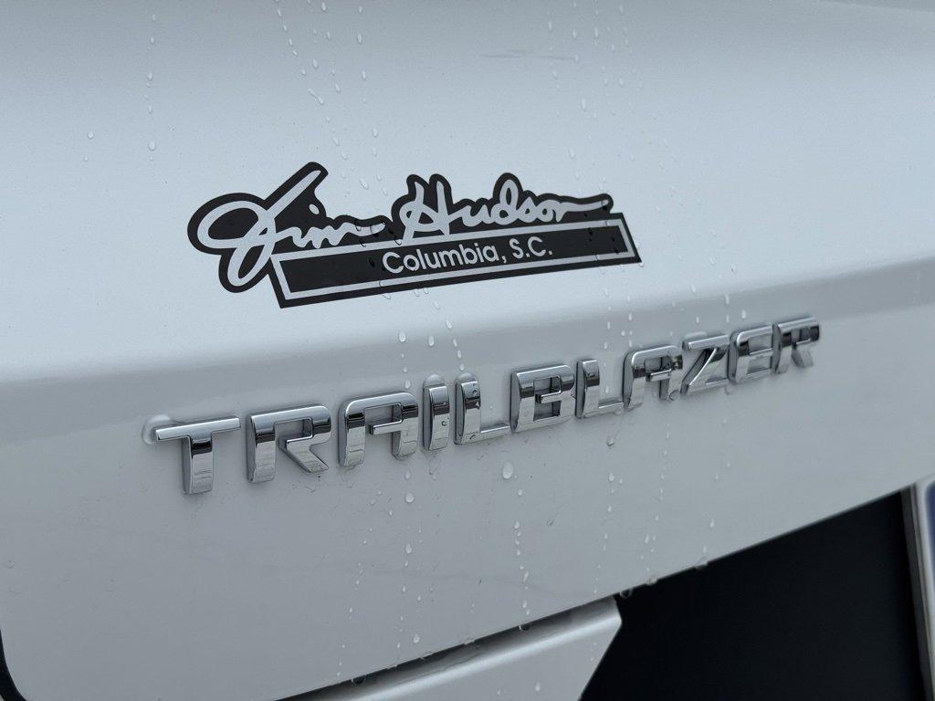 new 2025 Chevrolet TrailBlazer car, priced at $28,575