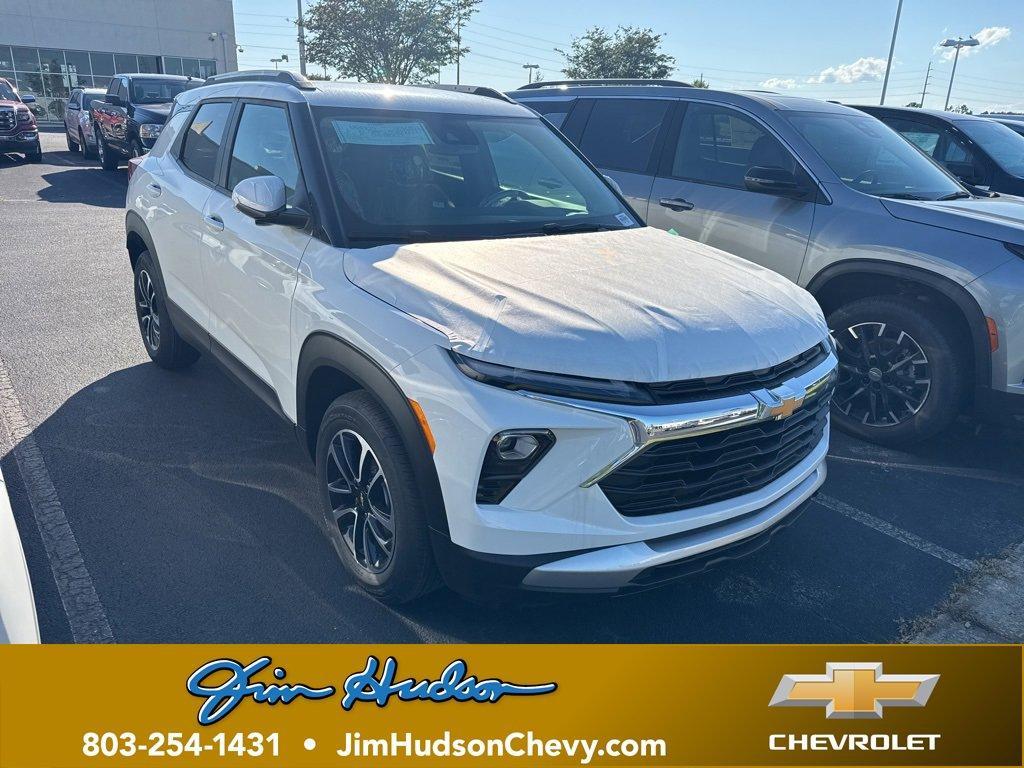new 2025 Chevrolet TrailBlazer car, priced at $28,575