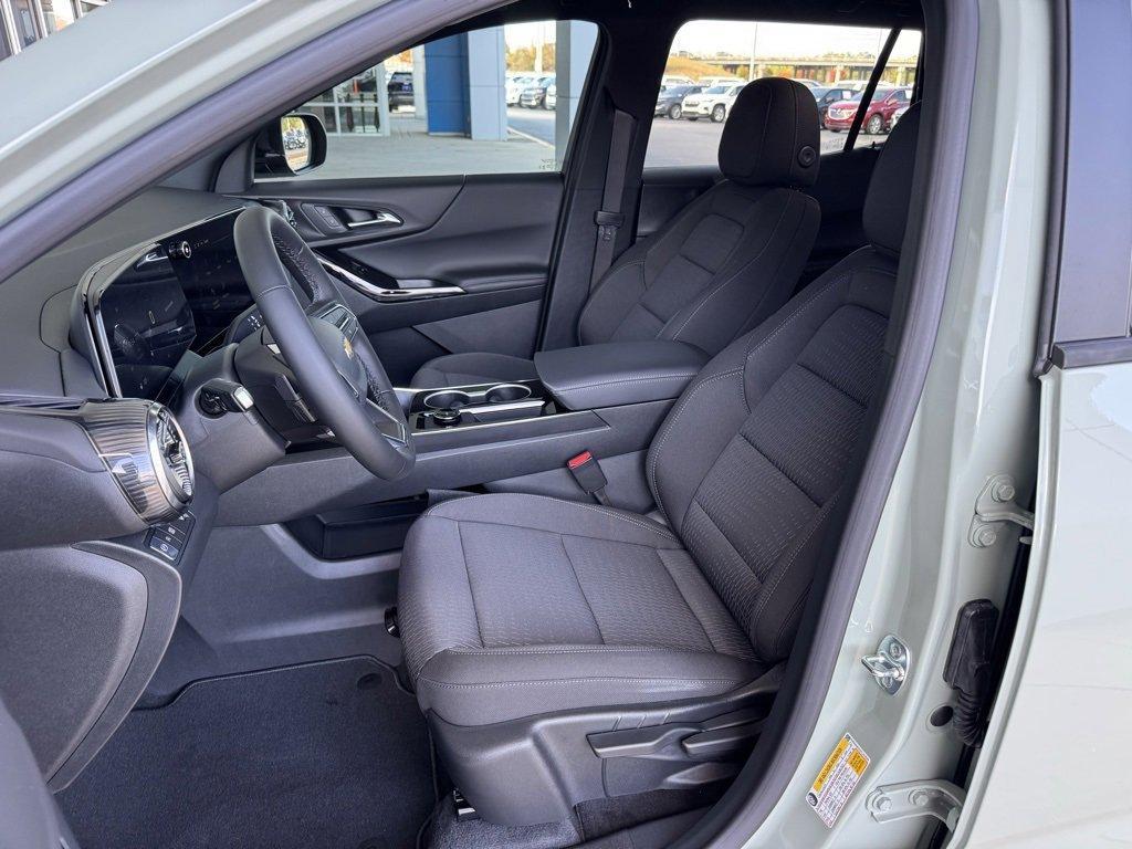 new 2026 Chevrolet Equinox car, priced at $28,820