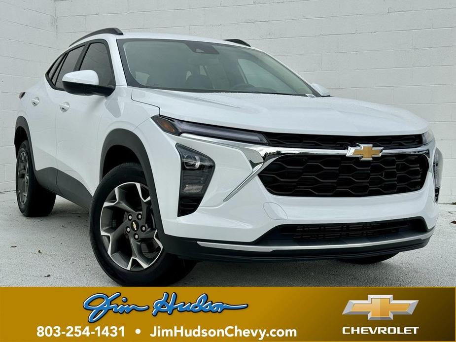 new 2025 Chevrolet Trax car, priced at $24,985