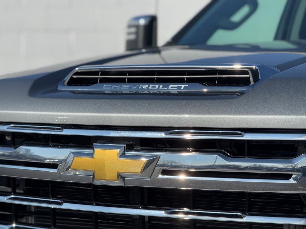 used 2024 Chevrolet Silverado 2500 car, priced at $62,912