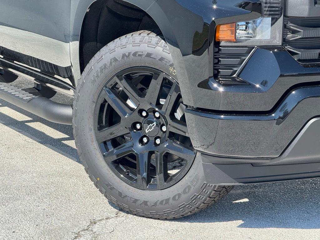 new 2025 Chevrolet Silverado 1500 car, priced at $44,620