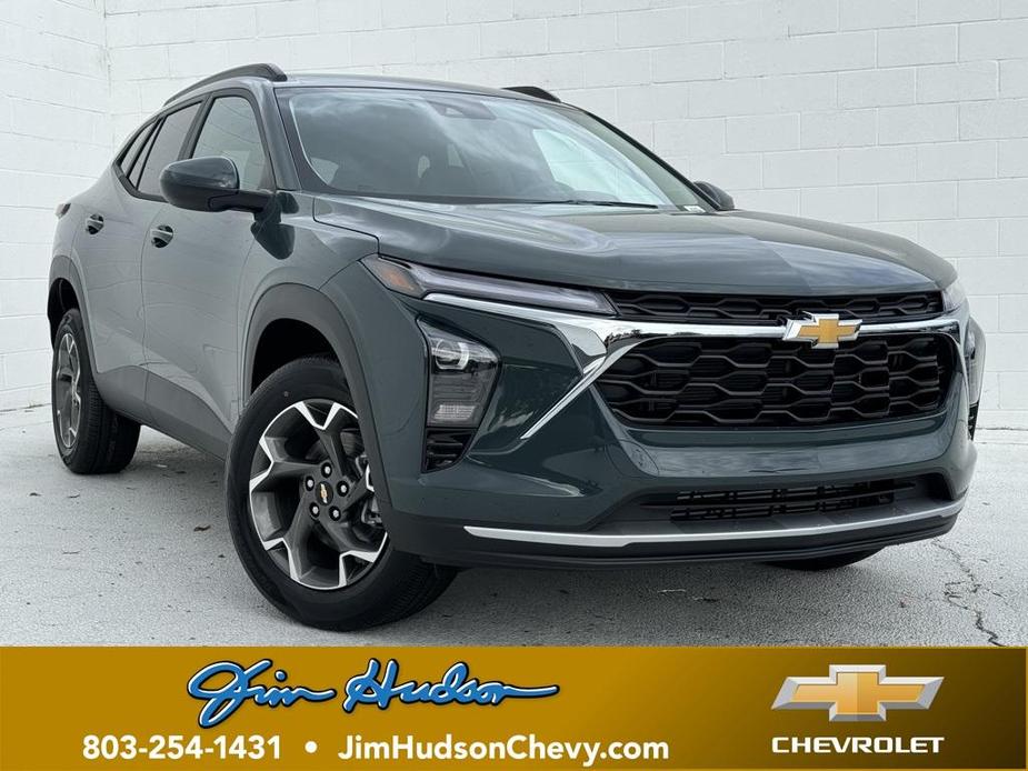 new 2025 Chevrolet Trax car, priced at $24,985