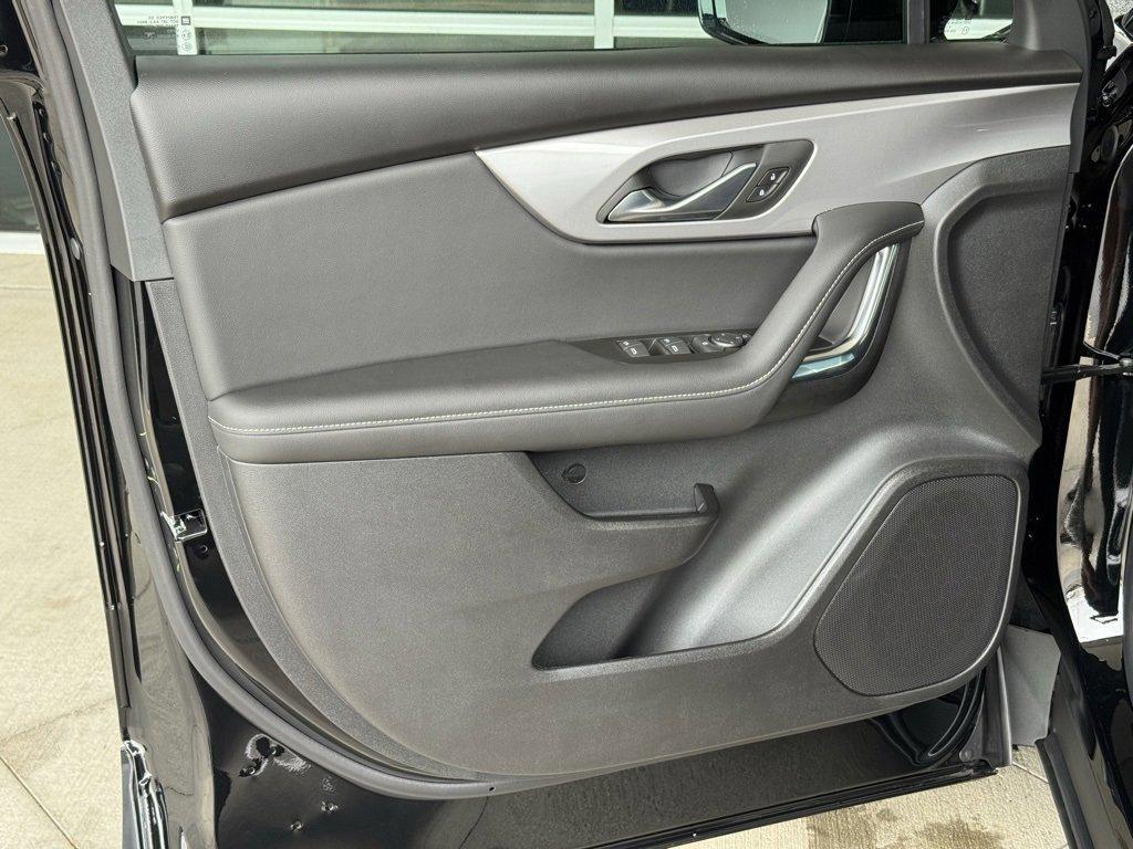 new 2025 Chevrolet Blazer car, priced at $35,285