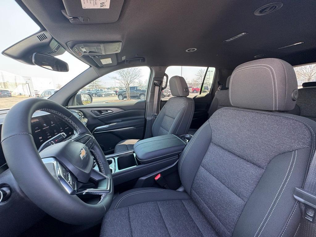 new 2025 Chevrolet Traverse car, priced at $42,345