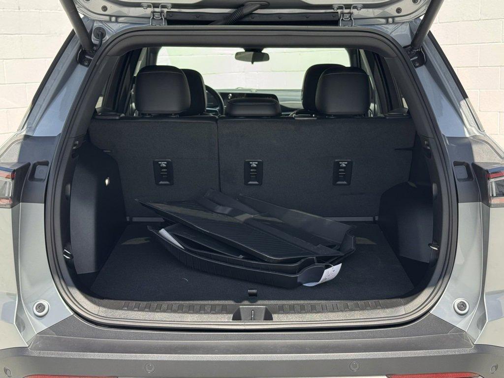 new 2026 Chevrolet Equinox car, priced at $33,340